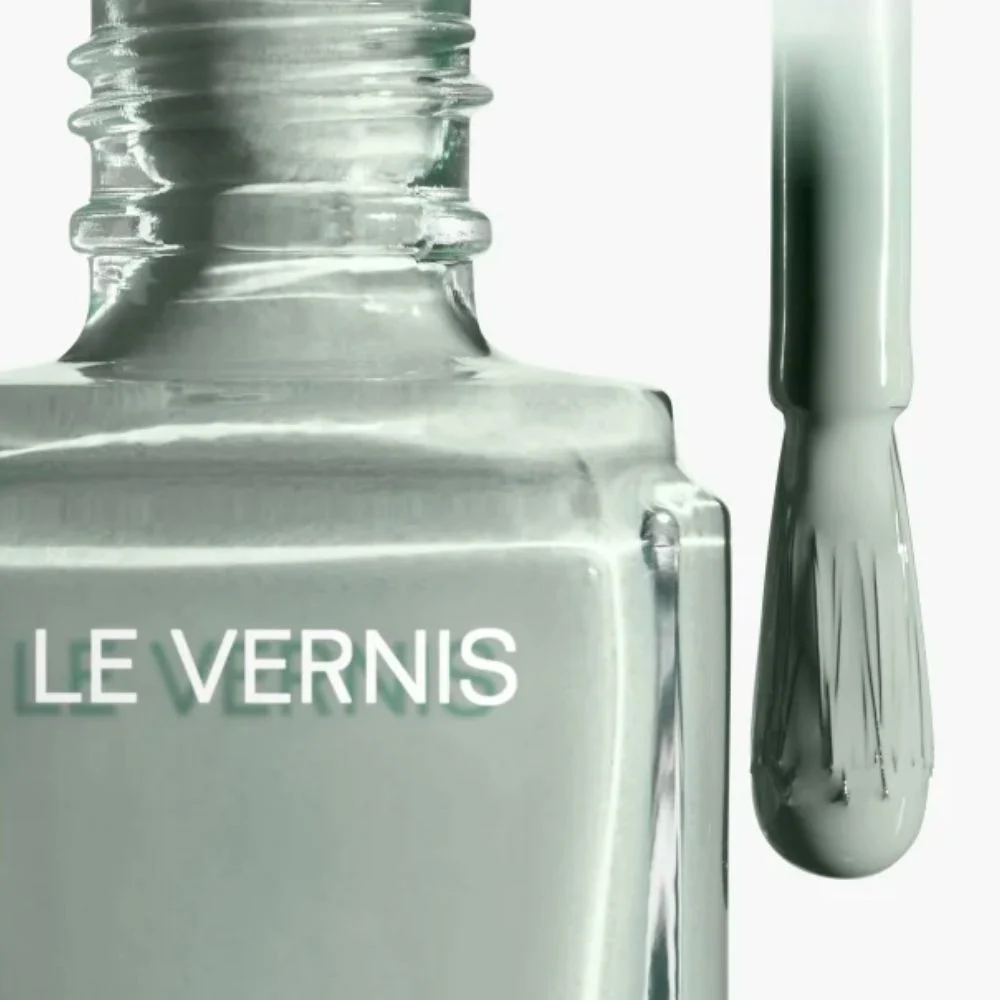 Chanel Le Vernis Longwear Nail Colour