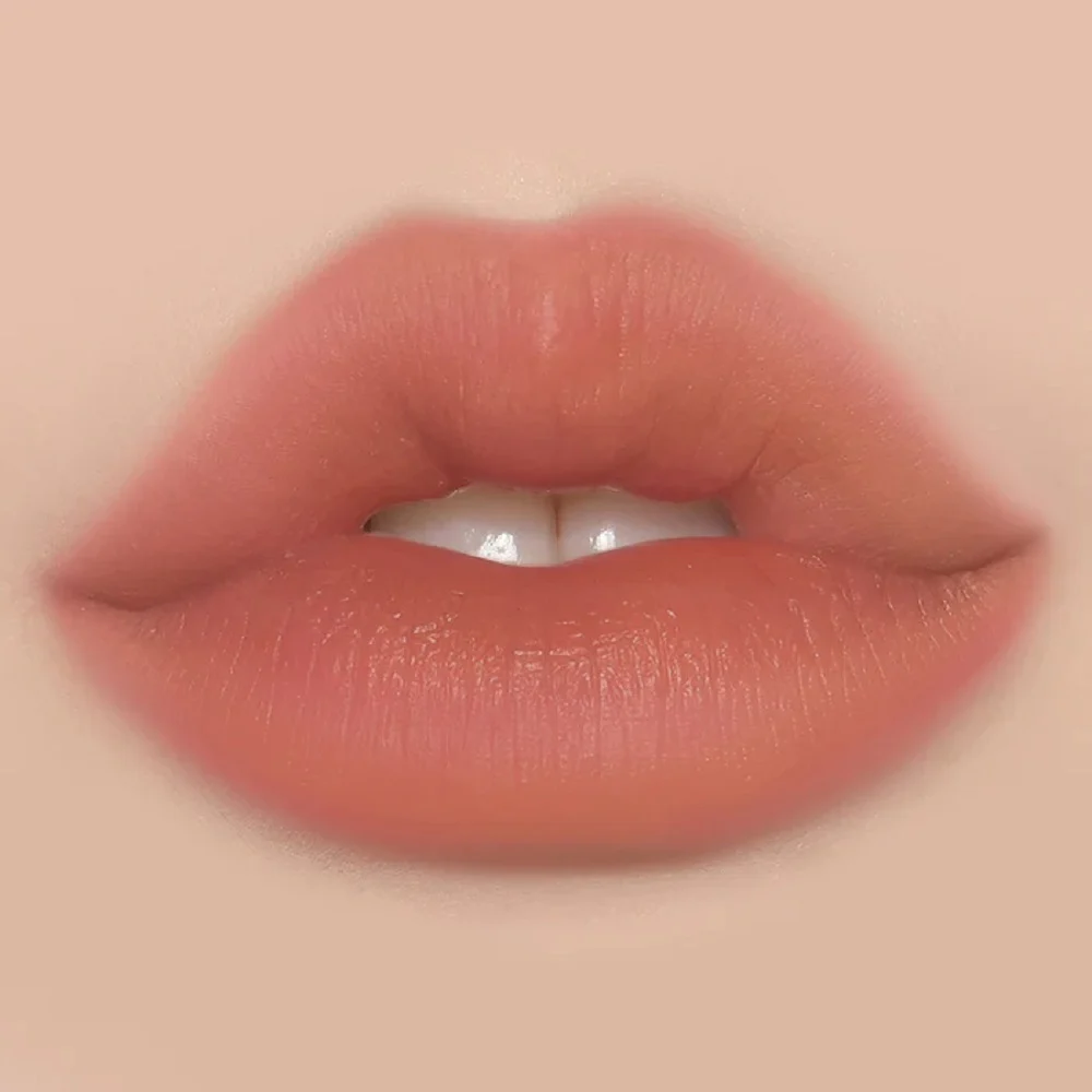 Clio Dewy Blur Tint - Smooth Blurring Finish