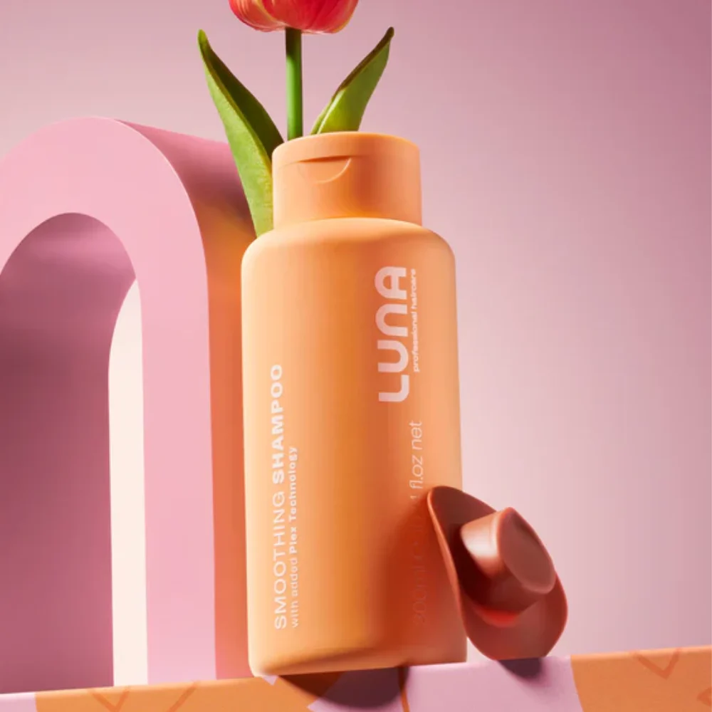 Luna Smoothing Shampoo with Plex Technology