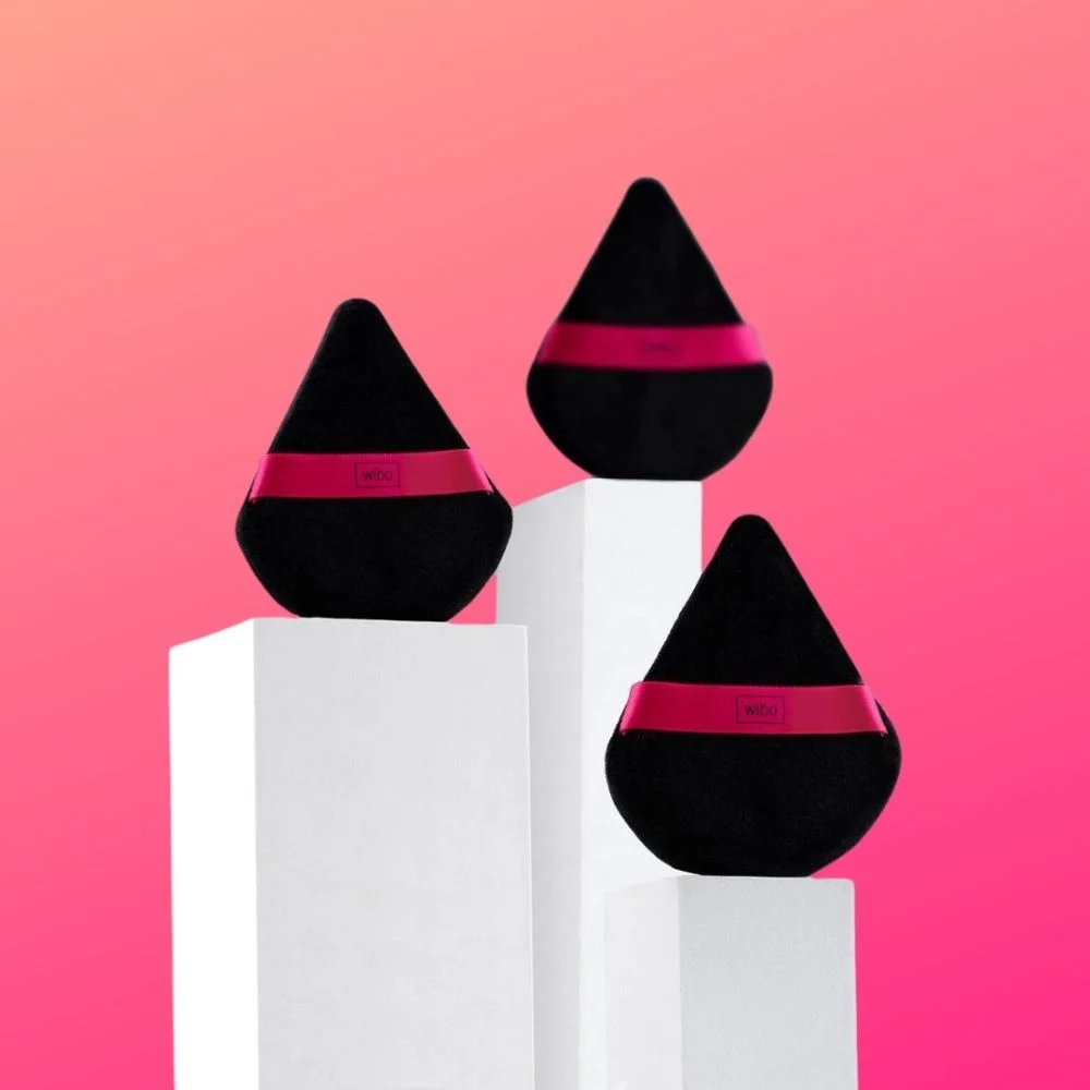 Wibo Triangle Powder Puff Ergonomic Shape